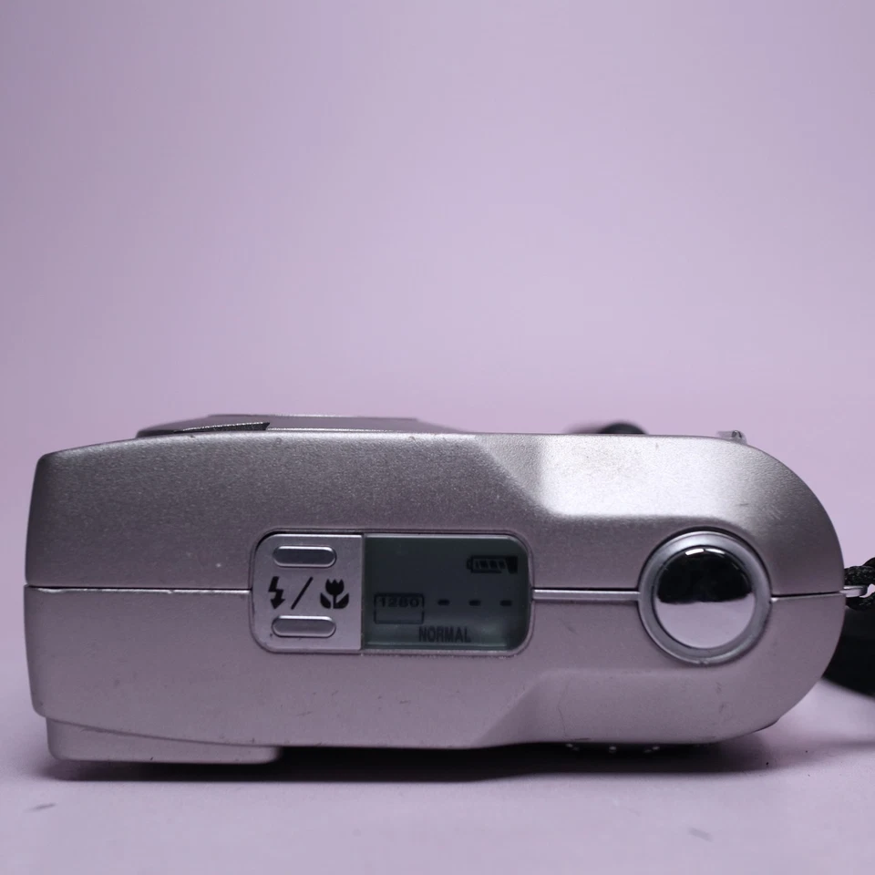 Fujifilm MX-700 1.5MP Digital Camera -  Silver, photo 4 of 5