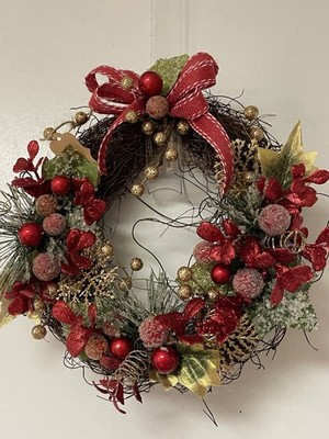 New Custom Christmas 10  Wreath. Frosted Greenery, Evergreen, and Berries.