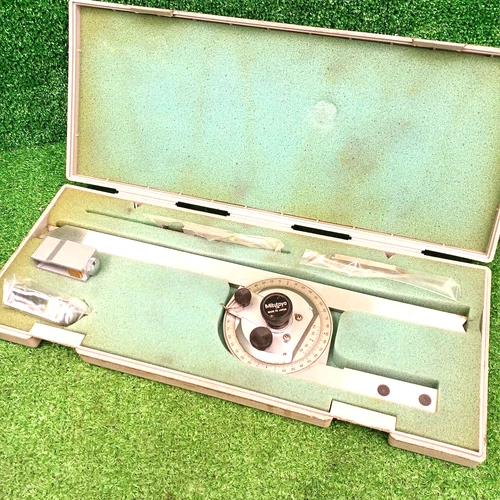 Mitutoyo 187-901-10 Universal Bevel Protractor Analog Angle Gauge