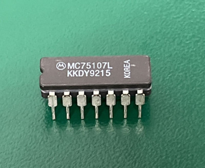 MOTOROLA ~ MC75107L ~ Line Receiver, 1 Func, 2 Rcvr, BIPolar, CDIP14