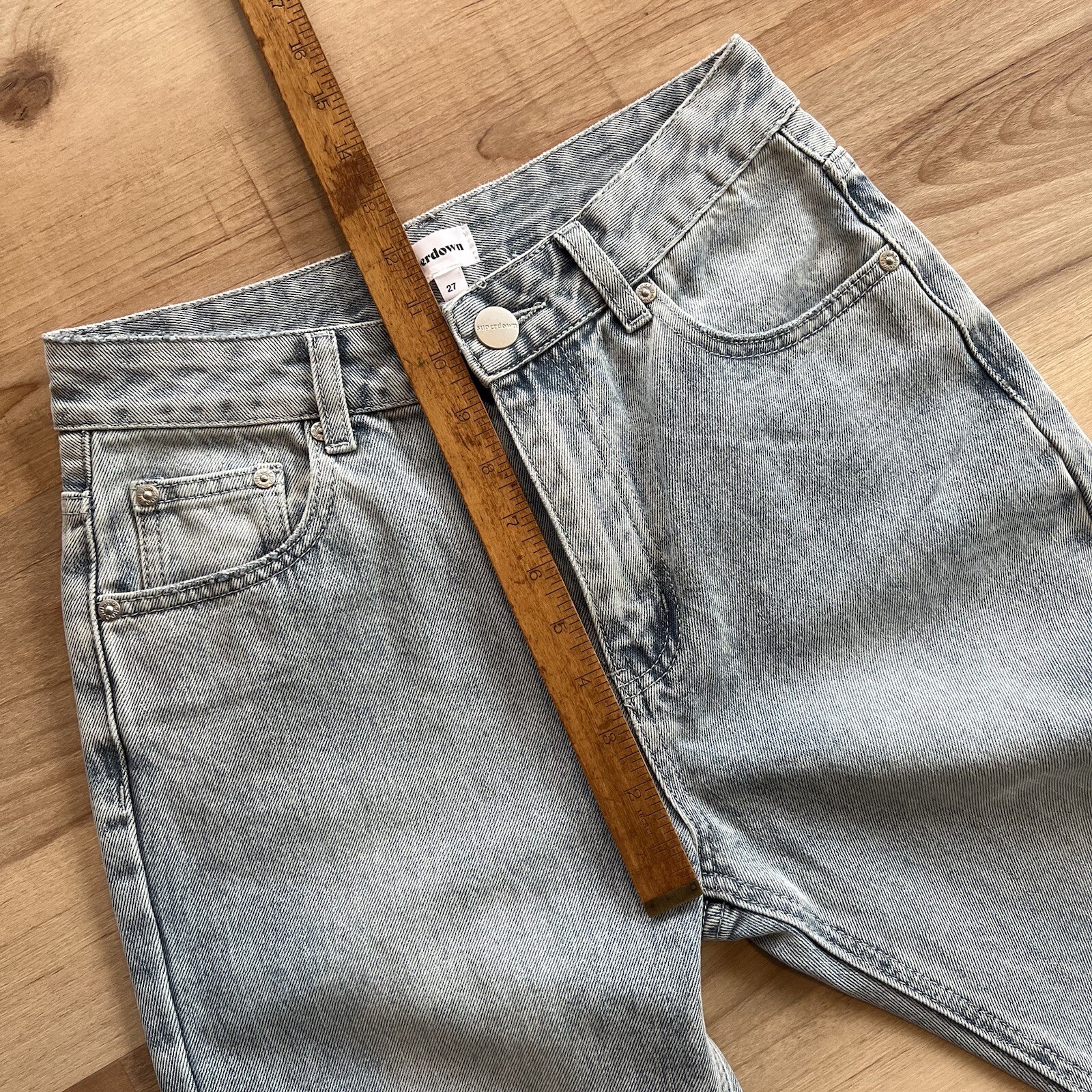 REVOLVE Superdown Bailee Butt Split Jean Light Wa… - image 9