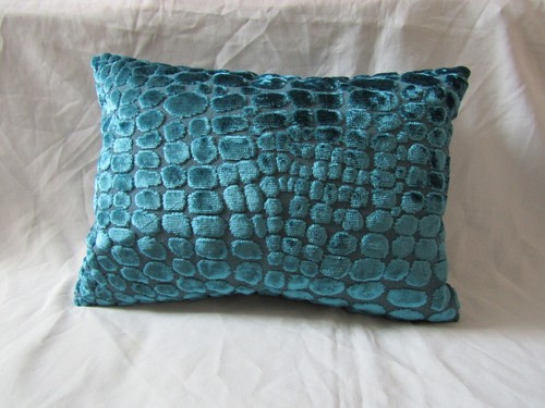 Designers Guild Velvet fabric Nabucco Cushions - Picture 21 of 58
