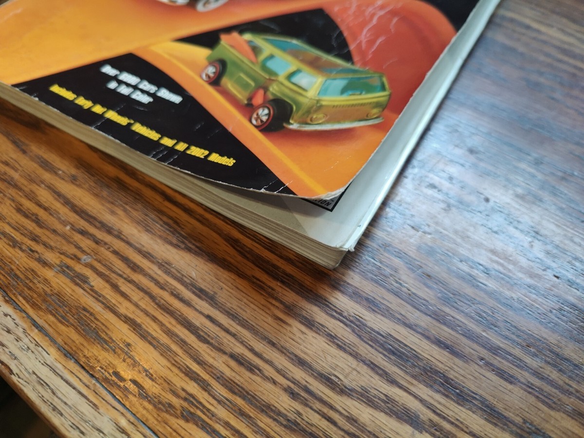 Tomart's Price Guide to Hot Wheels by Michael Thomas Strauss