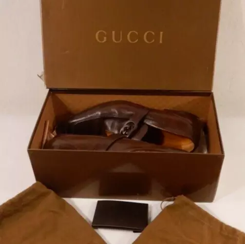 Chaussures en cuir marron cacao foncé Gucci 181839 Moca Pelle logo GG 9 D / US 10
