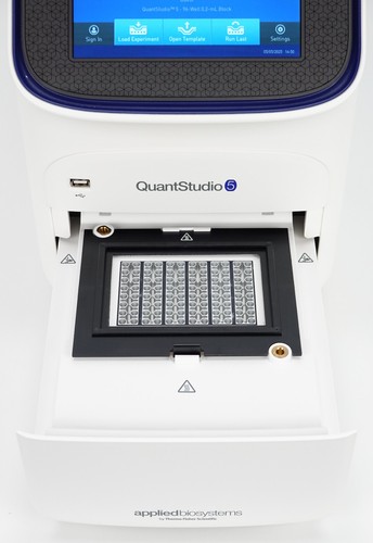 Applied Biosystems QuantStudio 5 Real-Time PCR System 96 pozzetti blocco 0,2 ml *NOS* - Foto 12 di 17