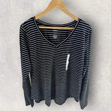 New Sonoma The Everyday Tee T-Shirt Size Large V Neck Black White Stripe