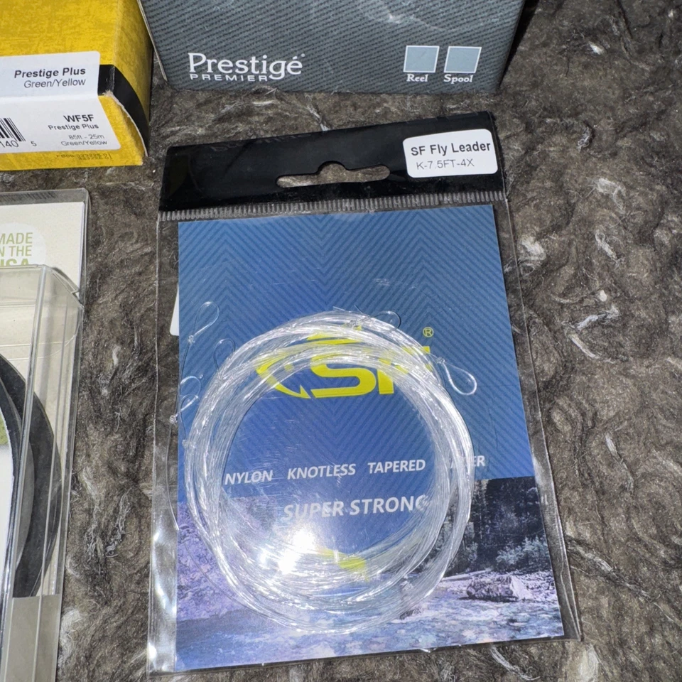 Carrete Cabelas Tradicional 3 Flyrod 4 piezas y Prestige Premier2 con respaldo y líder Foto 2 de 4