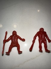 MPC 2 Cavemen Red Plastic Vtg 1960s Dinosaur Playset 1.5  
