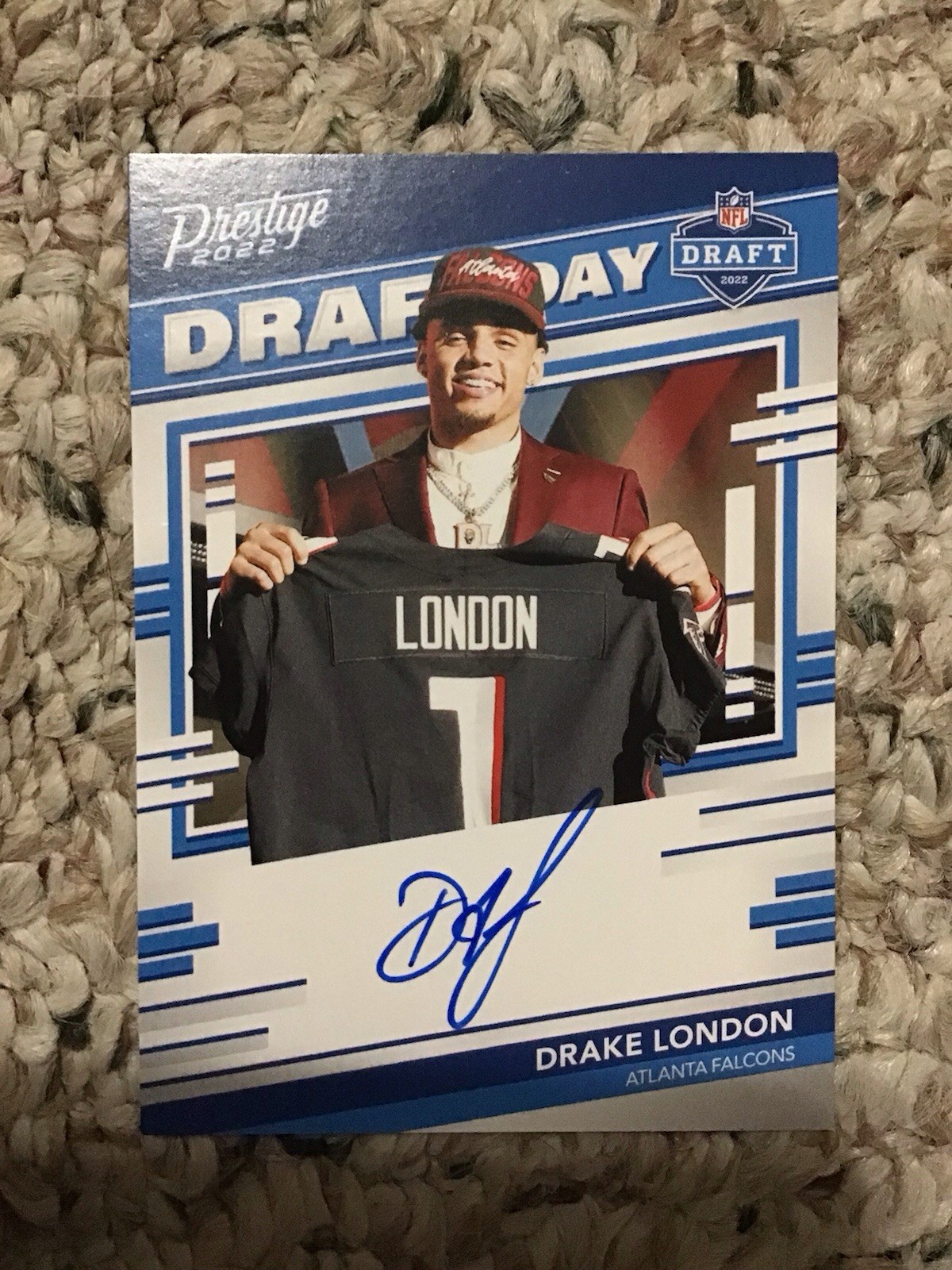 2022 Panini Prestige Draft Day Signatures Drake London (RC) Auto Atlanta Falcons
