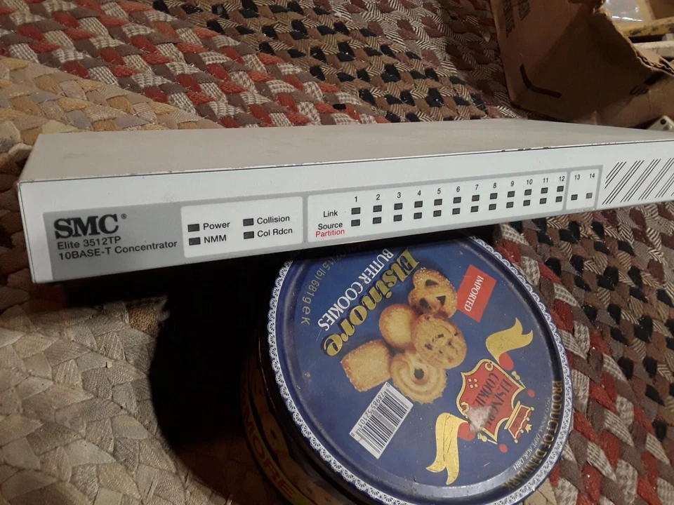 Smc Elite 3512tp 10 Base T Concentrator - Image 2 of 4