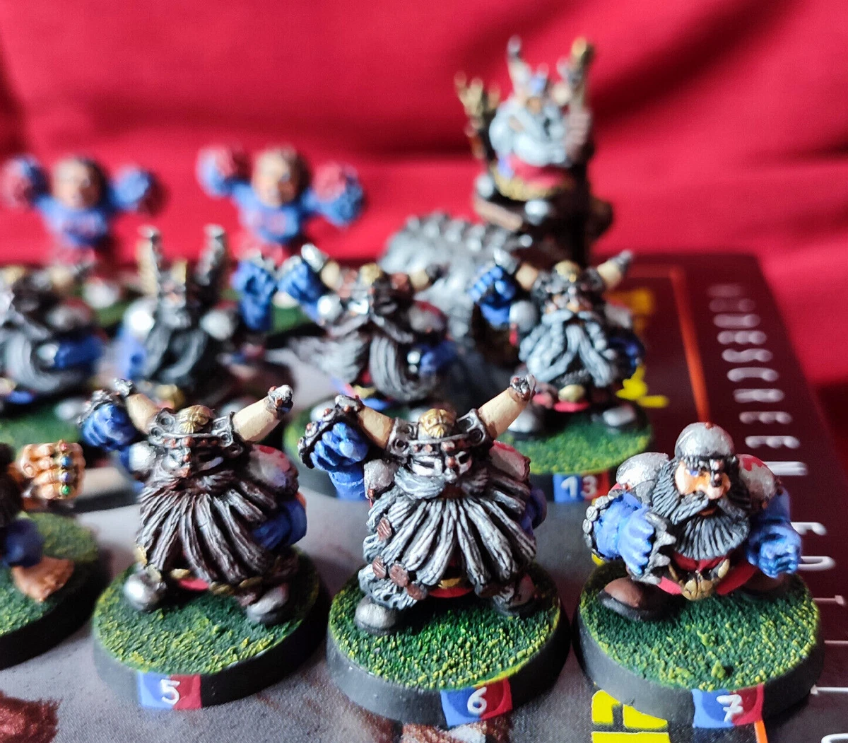 Blood Bowl - Dwarf / Zwerge - TEAM Pro Painting