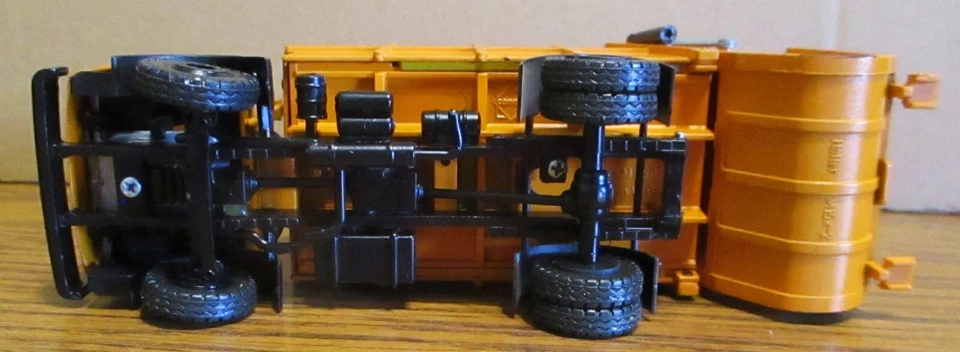 Rare Conrad 3239 IVECO Haller X2 Garbage Trash Truck Toy 1/50 Rear Load Die Cast - Image 4 of 4