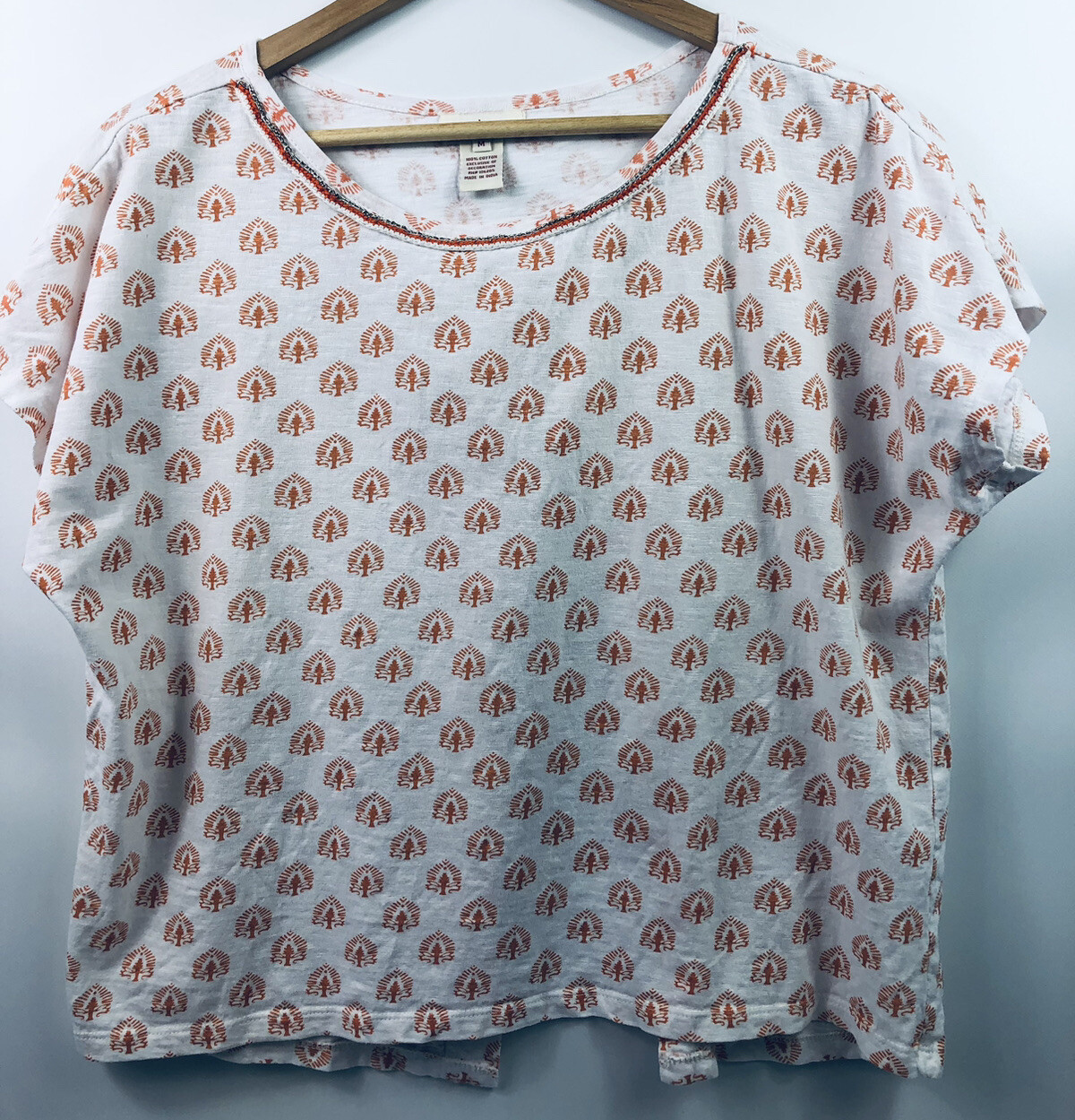 Sundance Women’s Top Tree Pattern Split Back Shor… - image 1