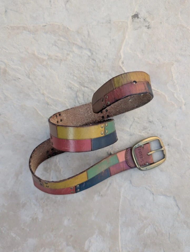 Cinturón fósil cuero retazos latón remaches y hebilla pequeño 37 pulgadas Foto 2 de 4