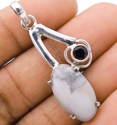Natürlicher weißer Howlith & Turmalin 925 massiv Sterlingsilber Anhänger