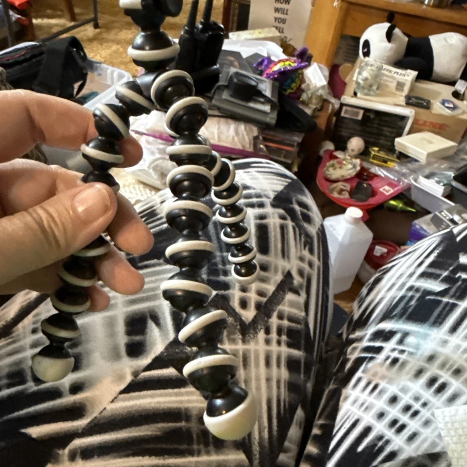 Joby Gorilla Flexible Tripod for Cameras - Image 2 of 4