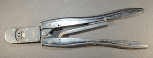 AMP crimp plier 753808-1 9322-A  contact terminals