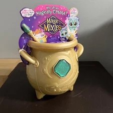 Magic Mixies - Magical Real Misting Gold Cauldron with 8 Inch Plush