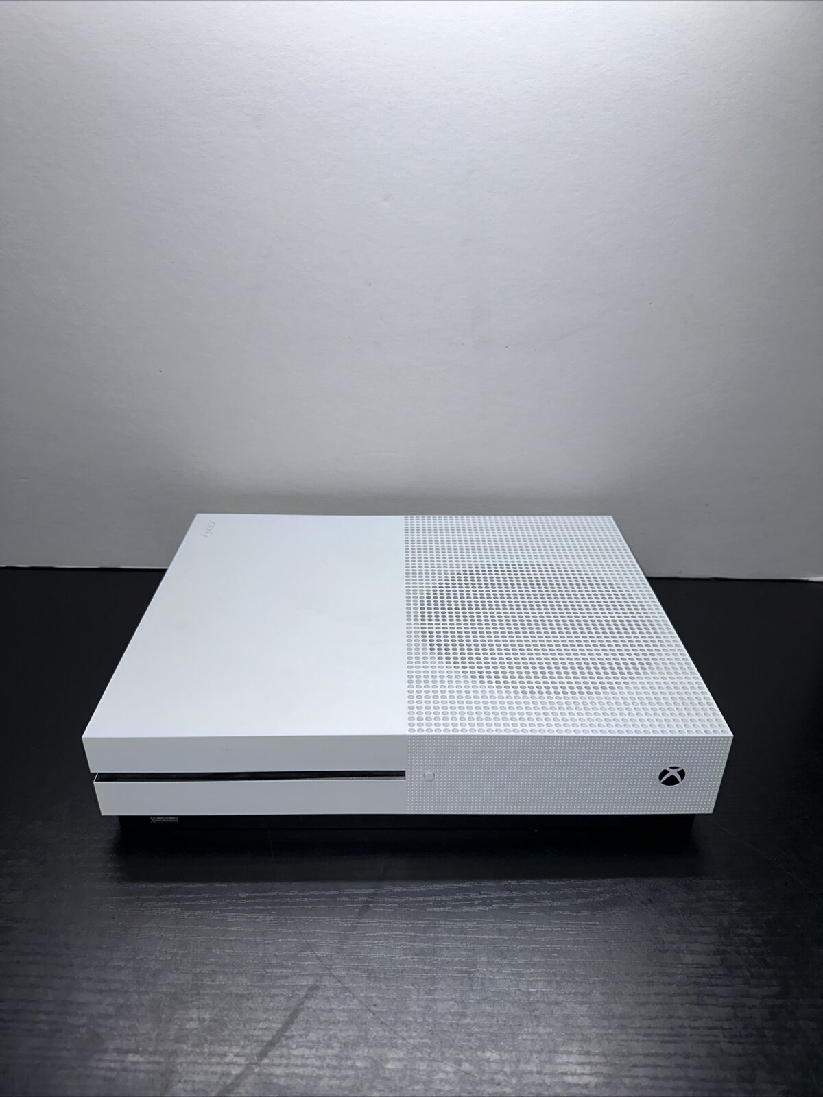 Xbox One S - 500GB, White  Fabricating and Metalworking