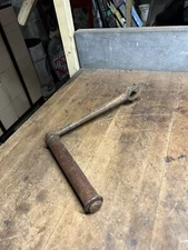 Antique Old Hand Crank Wood Handle Cast Iron Meat Coffee Grinder Mill Farm Parts