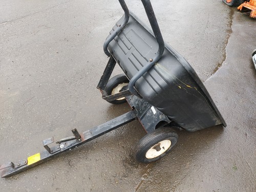 Garden tipping trailer & wheelbarrow. - Picture 2 of 9