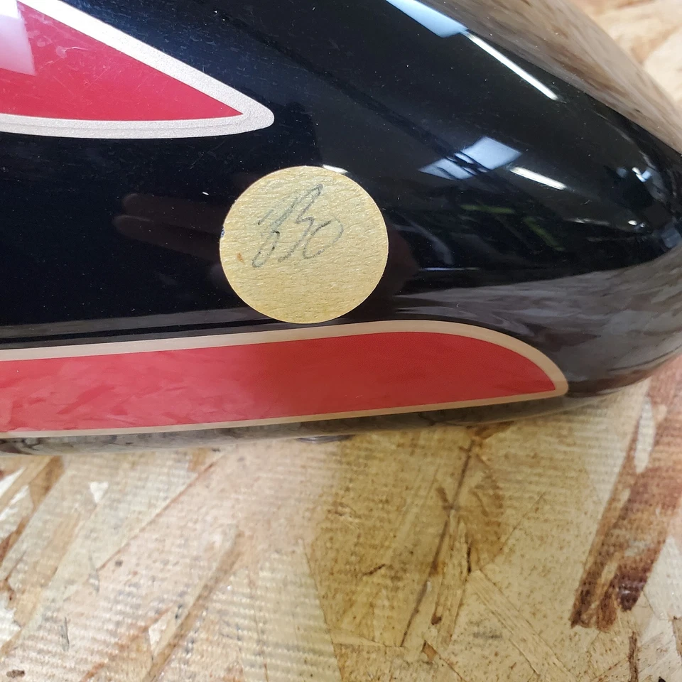 Яркие черные топливные баки Harley-Davidson 1998 FLSTS Heritage Springer 61347-98NK - Изображение 4 из 4