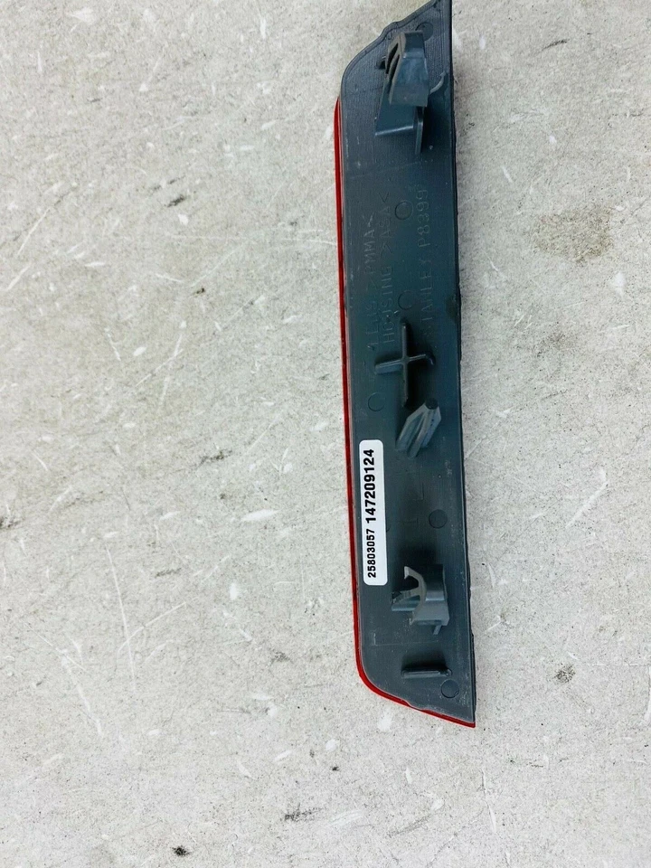 OEM 2010 2011 2012 2013 2014 2015 2016 2017 CHEVY EQUINOX reflector LH 25803057 Foto 2 de 4