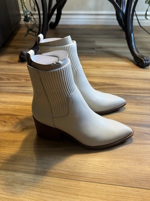 Steve Madden Brand Cream Color, Ankle Boots Size 9 1/2.
