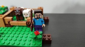 LEGO Minecraft: The Farm 21114, 100% Complete With Instructions 