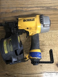 Dewalt Coil Nailer Dw66c 1 For Parts Or Repair Only Lot 484