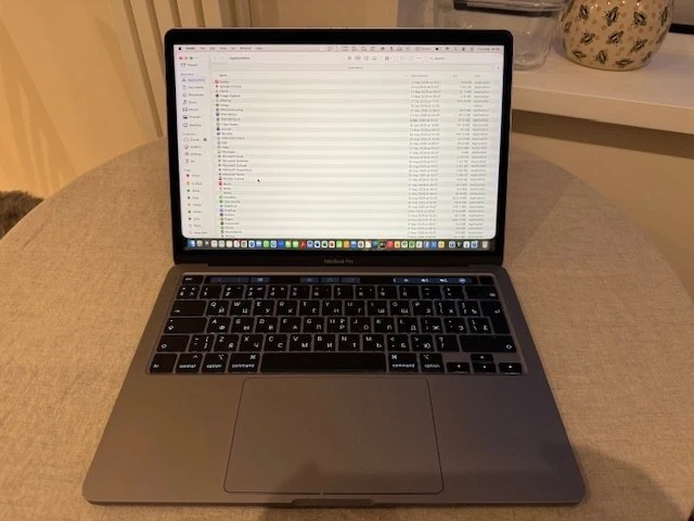 Apple MacBook Pro 13" 2020 · i5 · 32GB · 1TB, photo 1 of 3