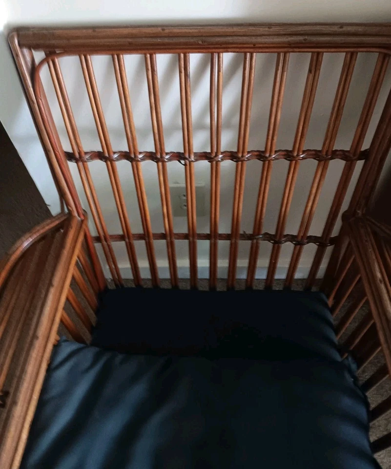 Conjunto de 2 cadeiras antigas de vime de vime ARM - Imagem 4 de 4