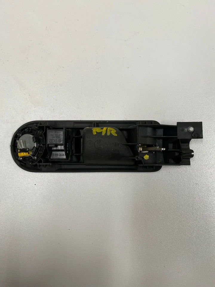 2001-2005 Volkswagen Passat Right Rear Interior Door Handle With Speaker #A14 - Image 3 of 4
