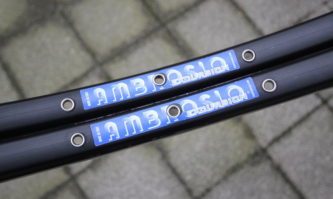 ピスト　ホイール　前後　AMBROSIO Excursion Ambrosio Excursion Rims / Clincher / 28