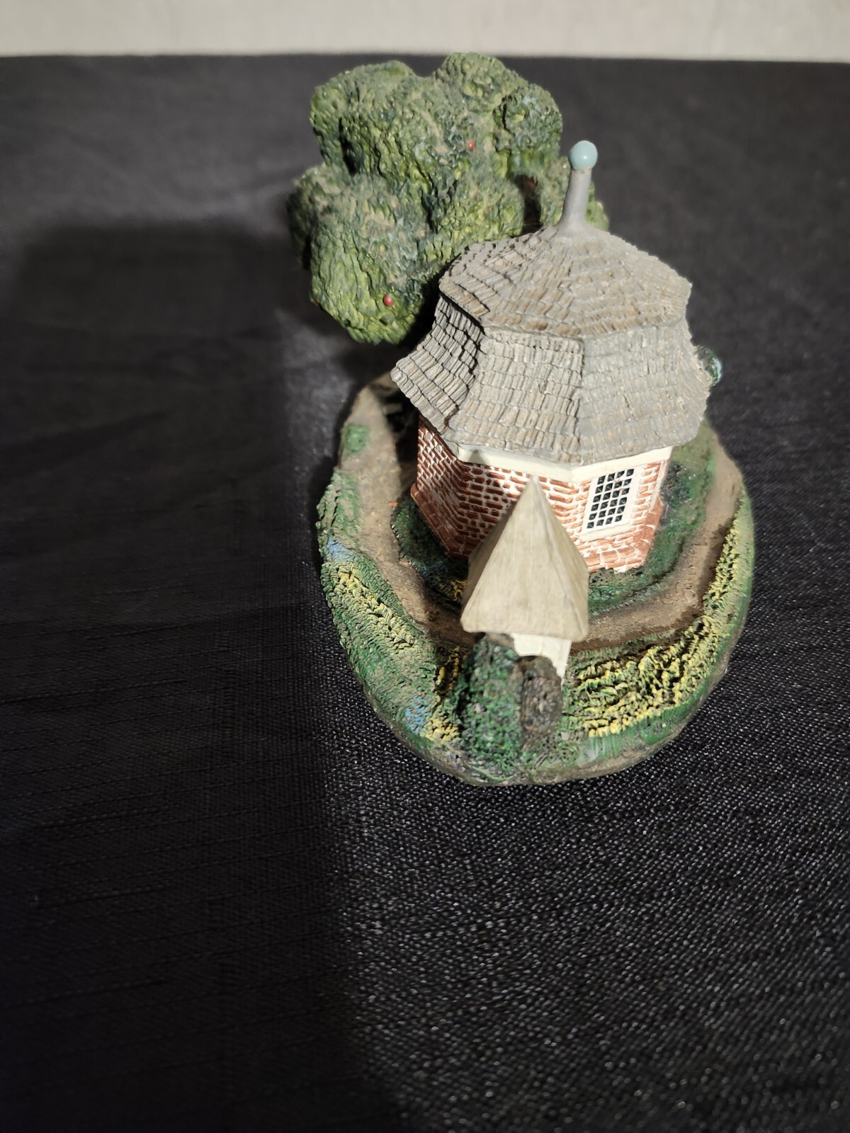 Picture 4 of 5