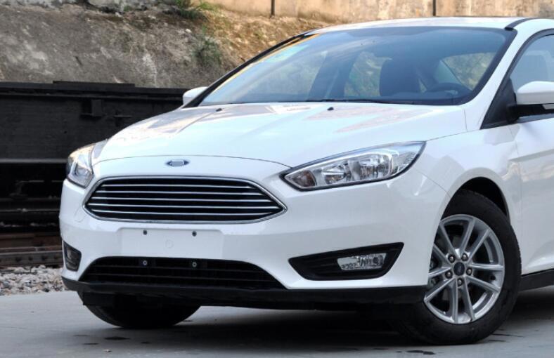 Front Upper Bumper Grille For 2015-2018 Ford Focus | Black & Chrome | Direct Fit FO1200563 F1EZ-8200-C