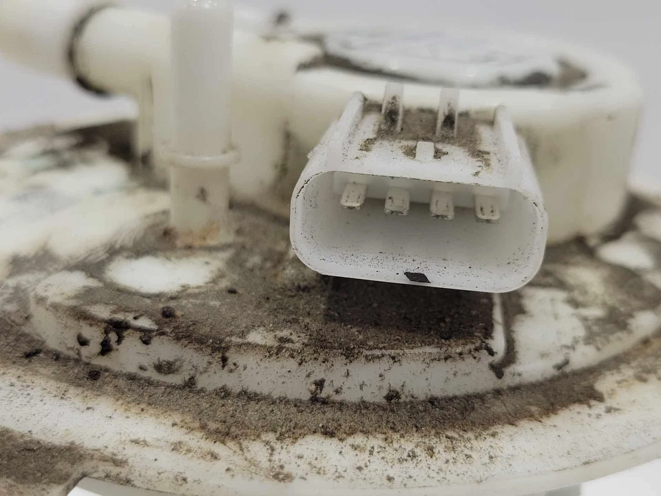 Chrysler 200 2015 2016 conjunto de bomba de combustible de 2,4 L OEM 68166589AC Foto 3 de 4