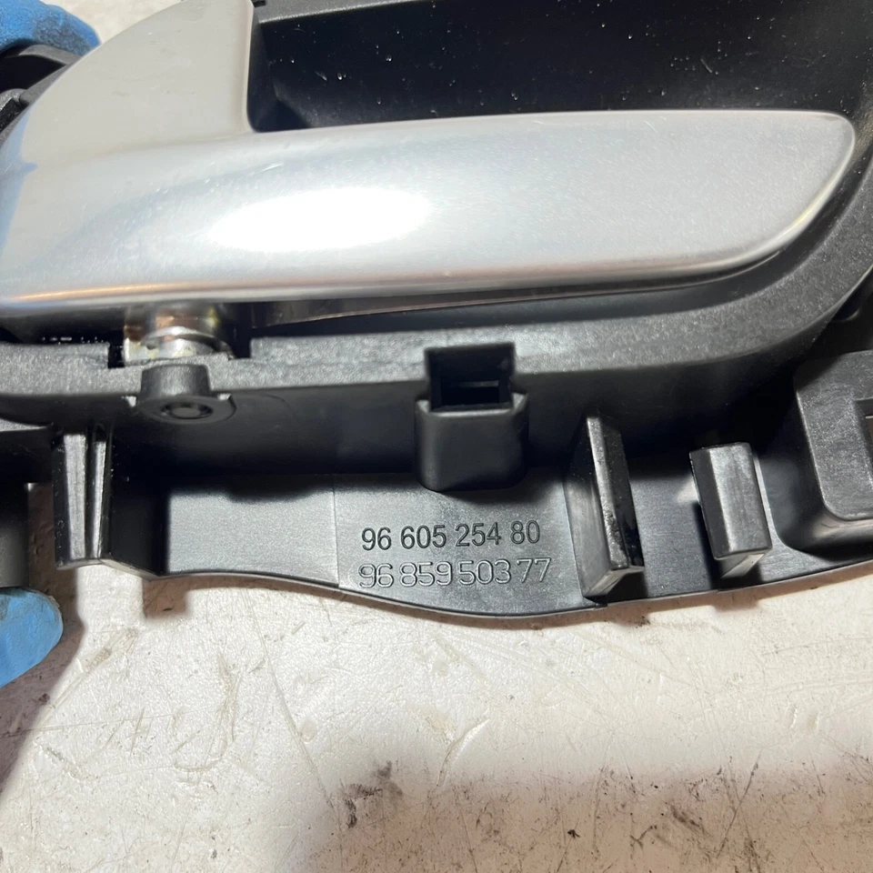 MANIJA PUERTA INTERIOR CITROEN C5 MK2 NSF LH PASAJERO DELANTERO IZQUIERDO 9660525480 08-11 Foto 3 de 3