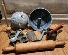 Antique/Vintage Primitive Kitchen Items Lot