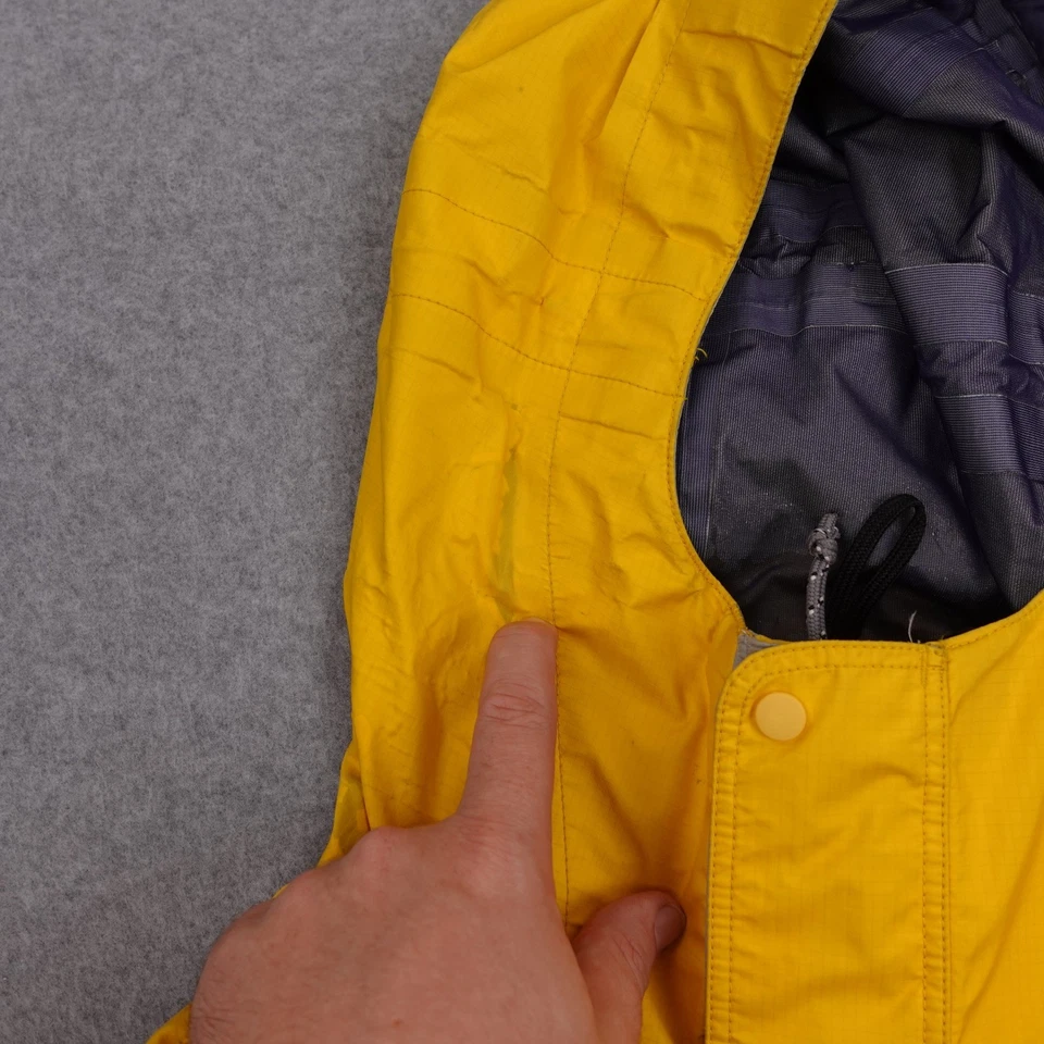 Vintage Patagonia Rain Jacket Hooded Lightweight Yellow Outdoor Coat Mens Large - Image 4 of 4