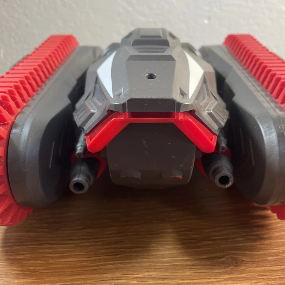 Air Hogs Robo Trax Tank with Robot Transformation And Remote No Darts - Image 4 of 4