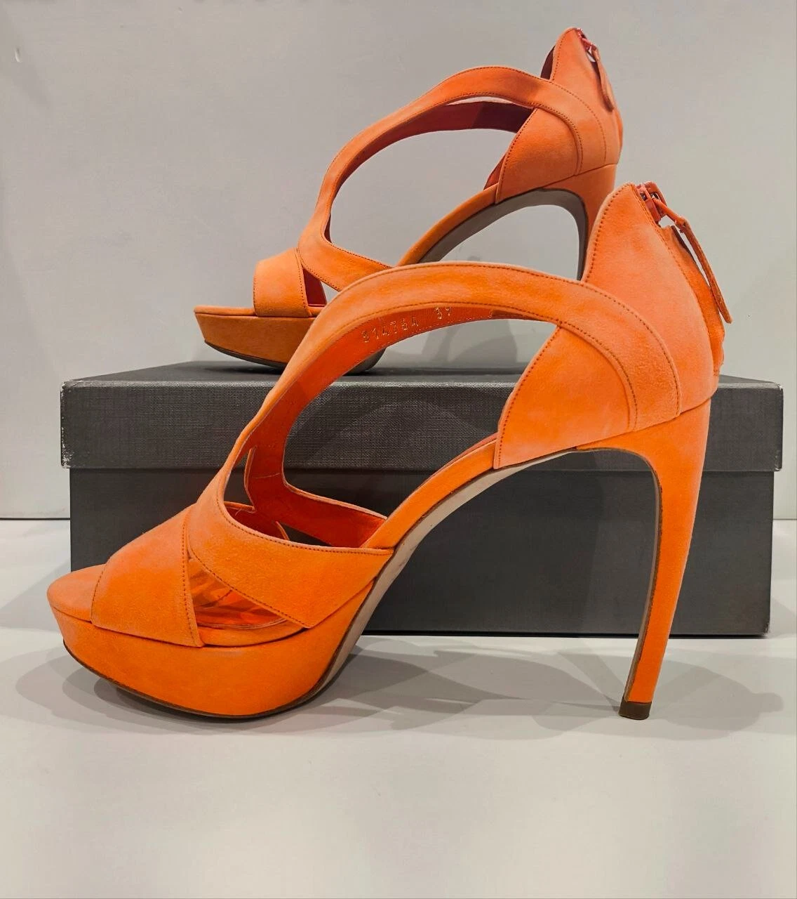 Sandali donna Alexander McQueen autentici 2013 scamosciati arancioni tacco alto 39 euro