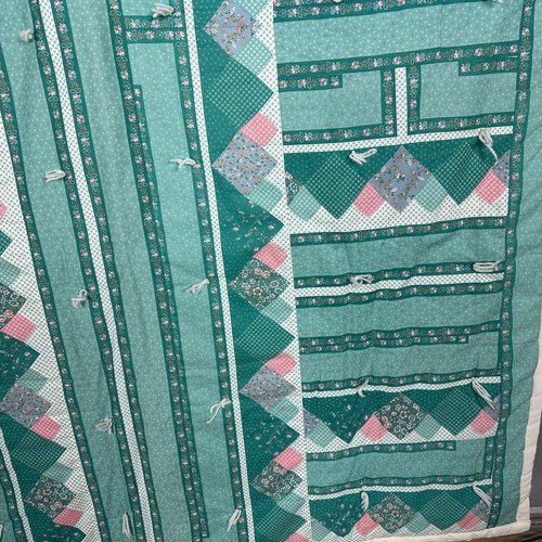 Vintage Farmhouse Lap Quilt Yarn Tied Blanket Pink Blue Shabby Chic Cottage 80s - Picture 5 of 9