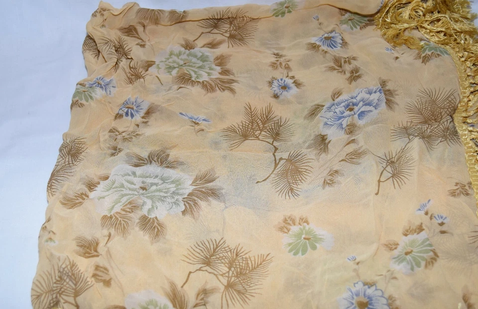 Mantón envolvente vintage beige transparente de gasa azul flores para mujer con flecos 40" x 40" Foto 4 de 4