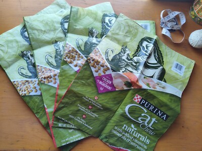 Feed Bags ×4 (15-21 in) Purina Cat Chow-Naturals
