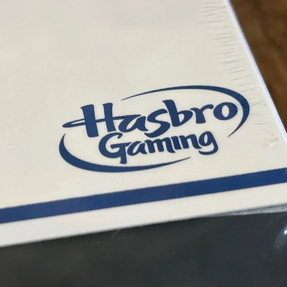 Cluedo Signature Collection Deluxe Game- Hasbro Brand New & Sealed - Image 4 of 4