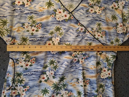 S.C.R.U B.S. Brand Size Large Tropical Beach Palm Ocean Scrub Top Womens Print - Picture 6 of 9