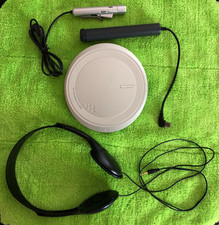 SONY WALKMAN D-EJ1000 Silver Portable CD Player Tested Working - Excellent