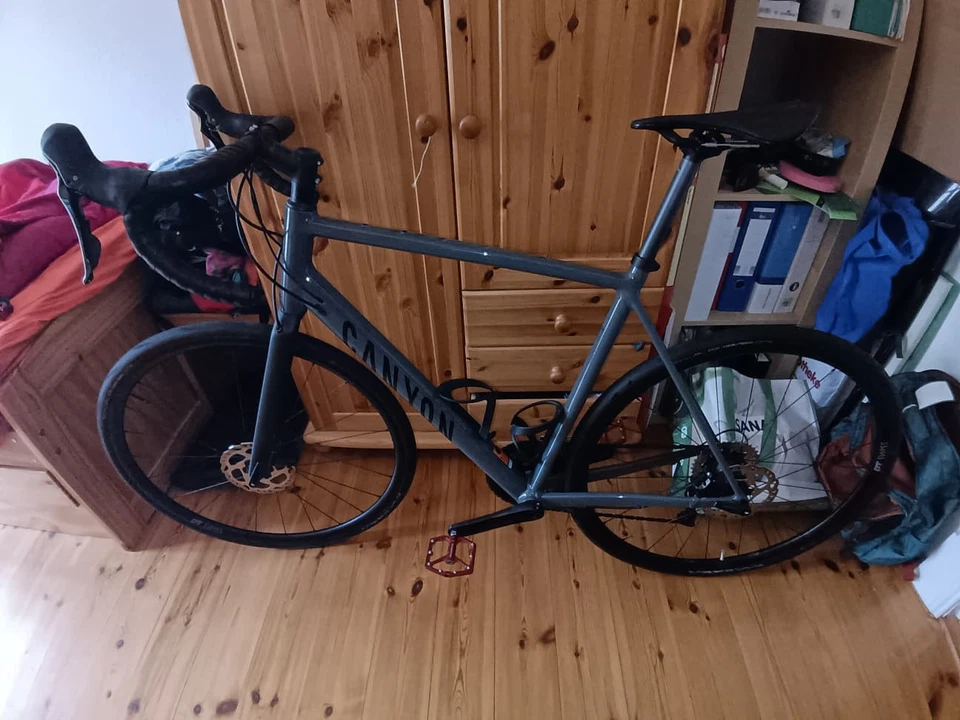 Canyon Endurace 7 RAW | Rahmengröße L | UVP 1700€ | Farbe New Stealth