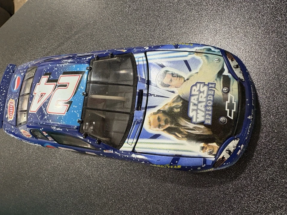 Jeff Gordon #24 Star Wars Episode 1 Diecast 1:24 NASCAR Limited Edition - Image 2 of 4